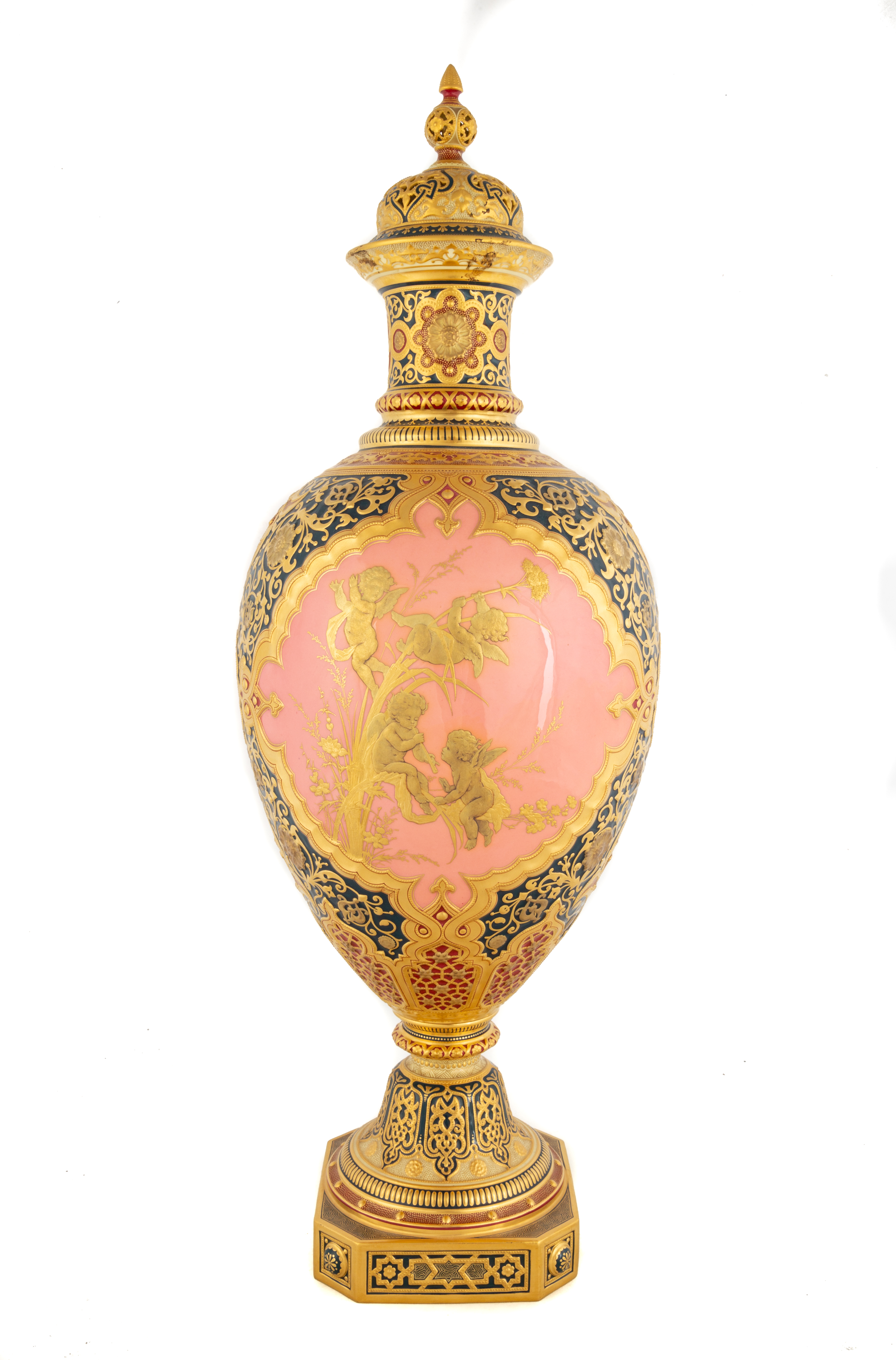 ROYAL CROWN DARBY COVERED URN