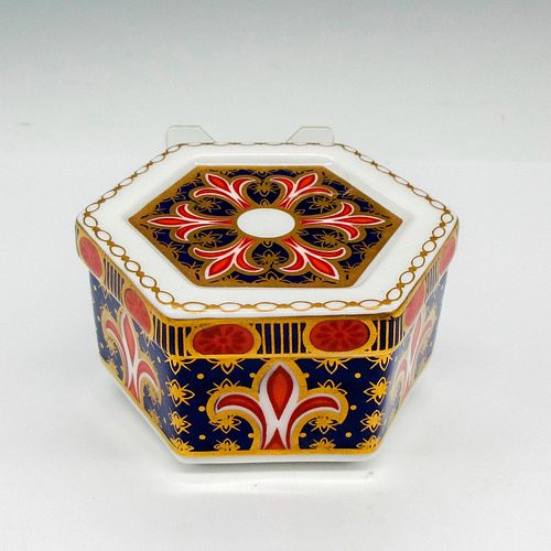 ROYAL CROWN DERBY BONE CHINA