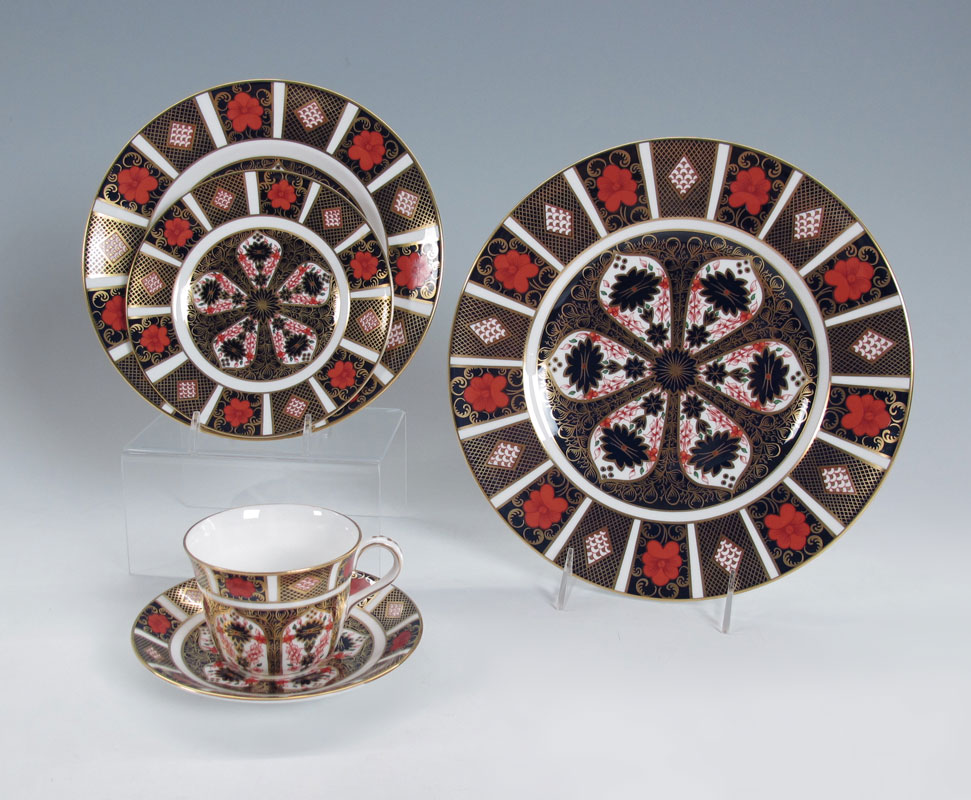 ROYAL CROWN DERBY CHINA 1128: