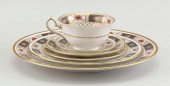 ROYAL CROWN DERBY “DERBY BORDE