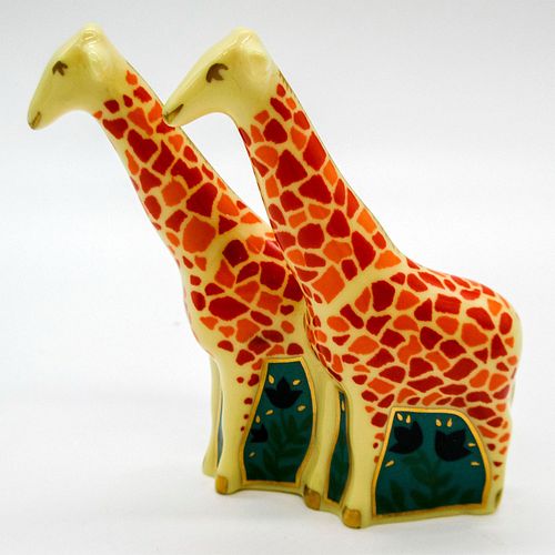 ROYAL CROWN DERBY FINE PORCELAIN