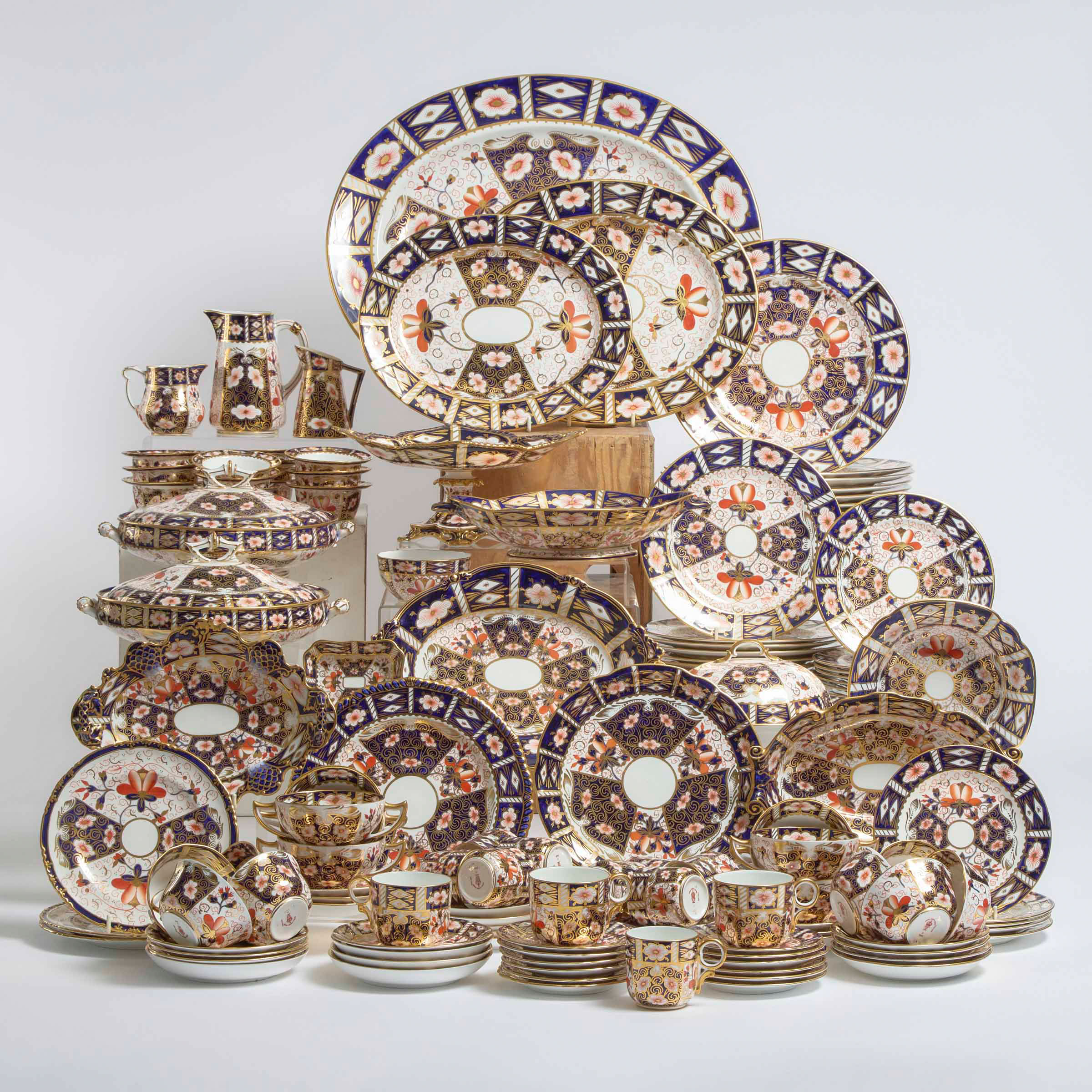 Royal Crown Derby 'Imari' (mainly