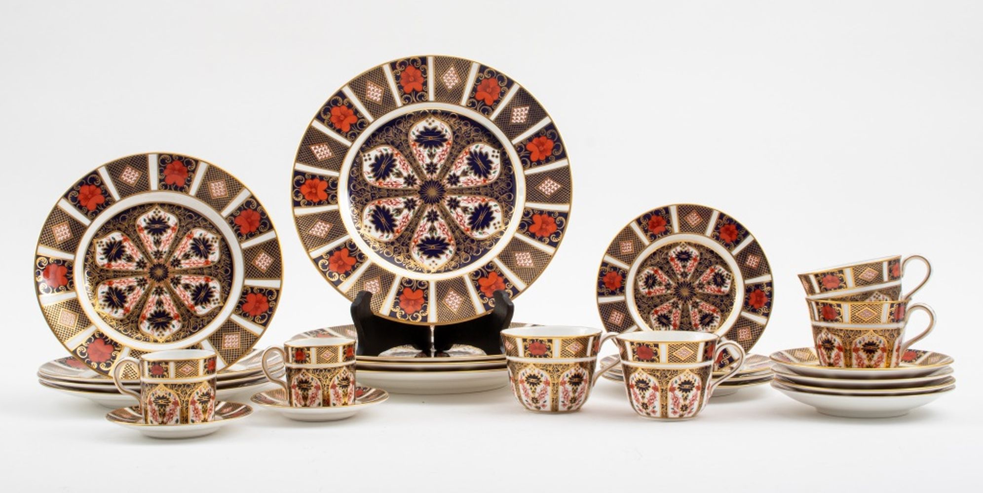 ROYAL CROWN DERBY OLD IMARI