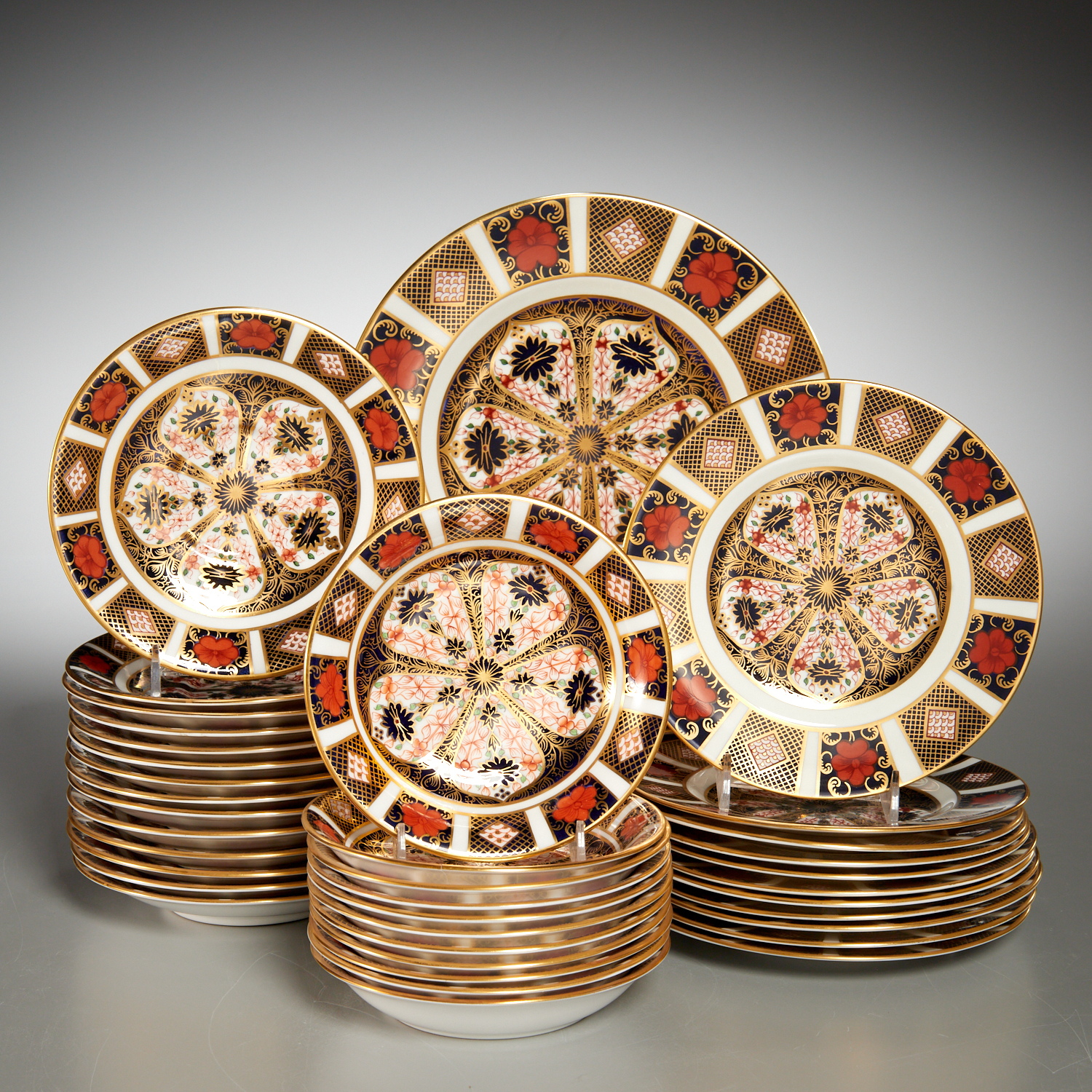 ROYAL CROWN DERBY 'OLD IMARI'