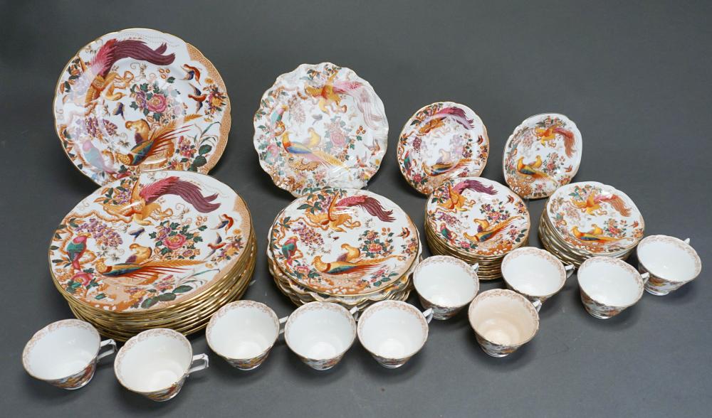 ROYAL CROWN DERBY OLDE AVESBURY