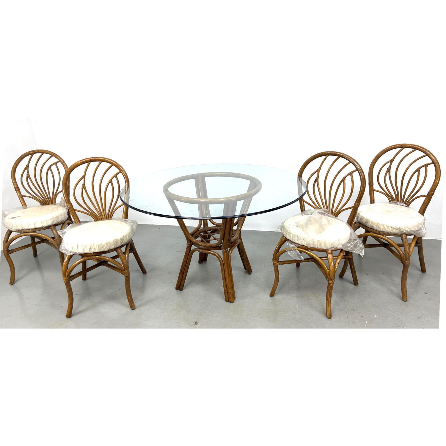 Royal Design Rattan Dining Set.