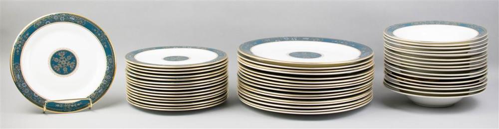 ROYAL DOULTON 'CARLYLE' PART