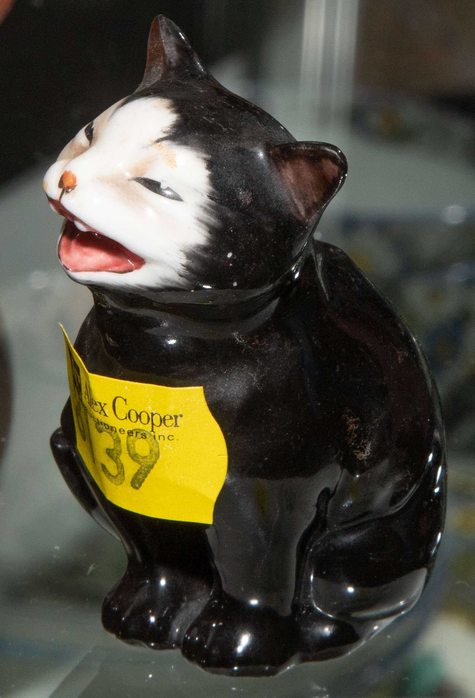 ROYAL DOULTON CAT FIGURE 2 3/4