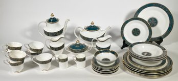 Royal Doulton china set, Carlyle