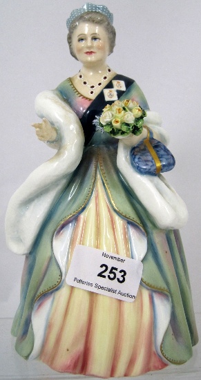 Royal Doulton Figure H M Queen