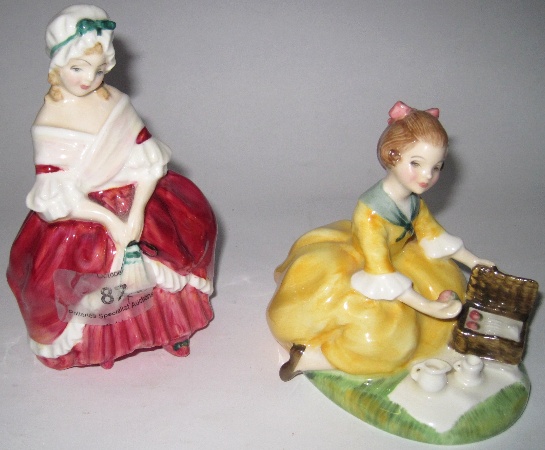 Royal Doulton Figures Picnic HN2308