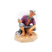 ROYAL DOULTON FIGURINE, BEACHC