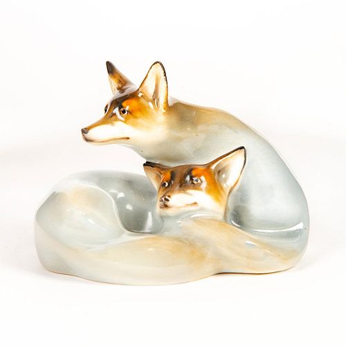 ROYAL DOULTON FIGURINE, FOXES