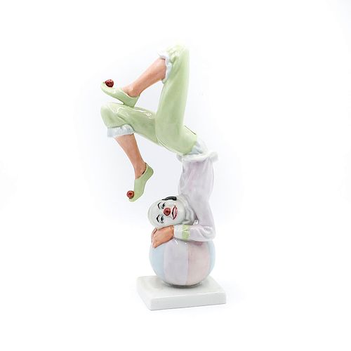 ROYAL DOULTON FIGURINE, TUMBLER