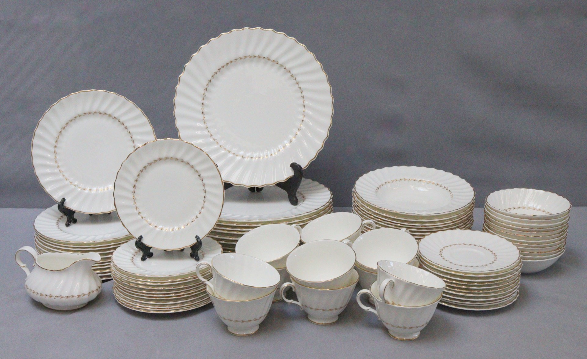 ROYAL DOULTON FINE BONE CHINA