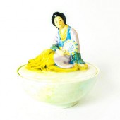 ROYAL DOULTON LIDDED POWDER BO