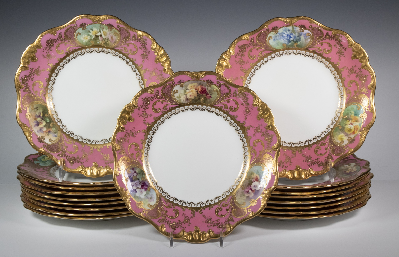 ROYAL DOULTON LUNCHEON PLATES Set