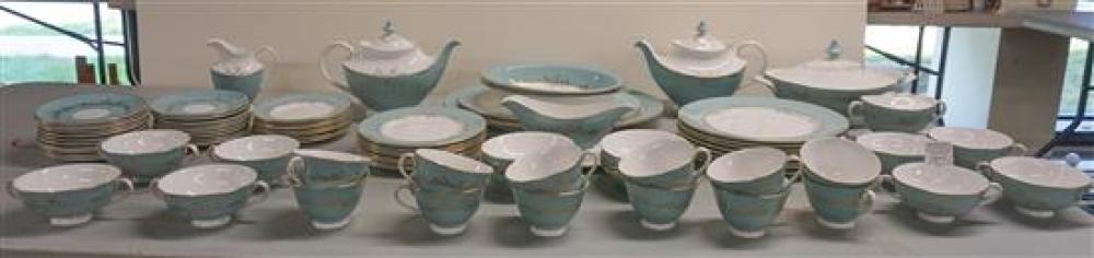 ROYAL DOULTON 'MELROSE' 82-PIECE