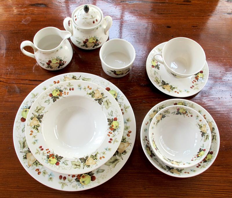 Royal Doulton ''Merimont'' China