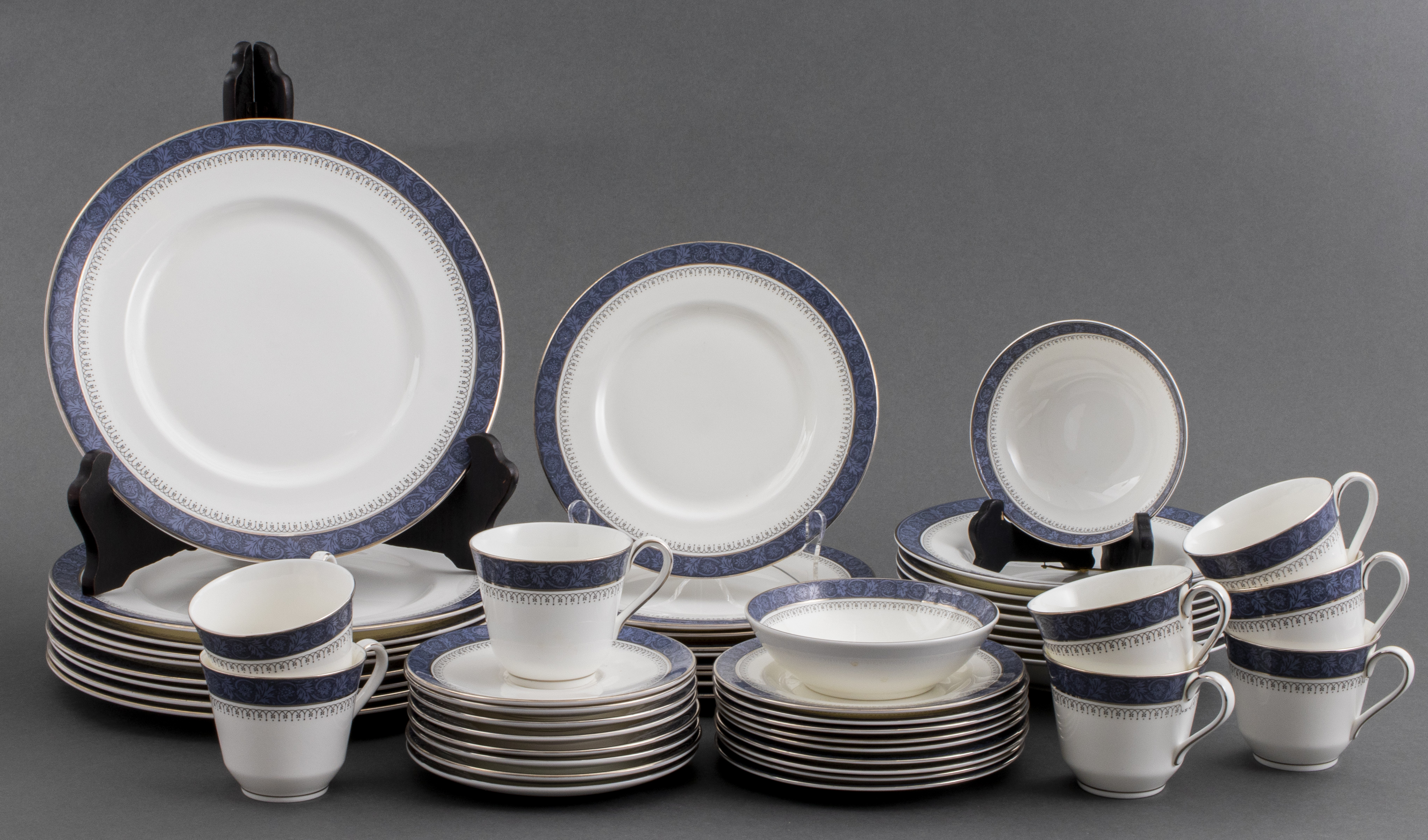 ROYAL DOULTON "SHERBROOKE"
