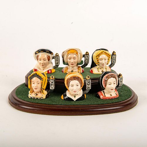 ROYAL DOULTON TINY CHARACTER