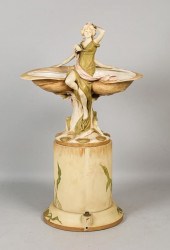 ROYAL DUX BOHEMIA CLAM STATUER