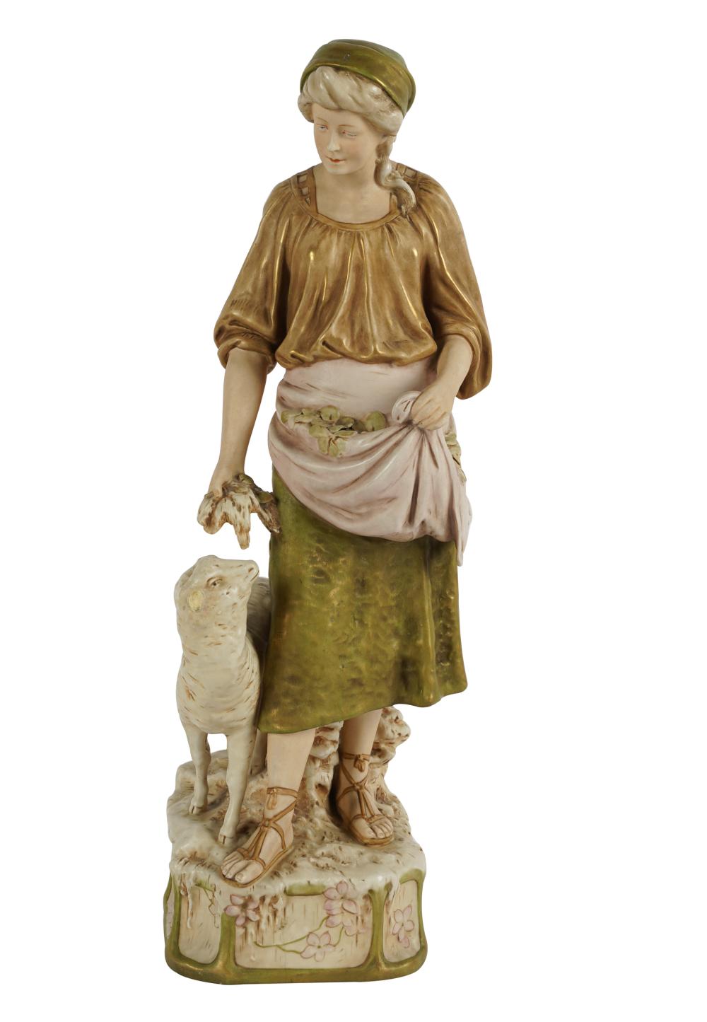 ROYAL DUX PORCELAIN