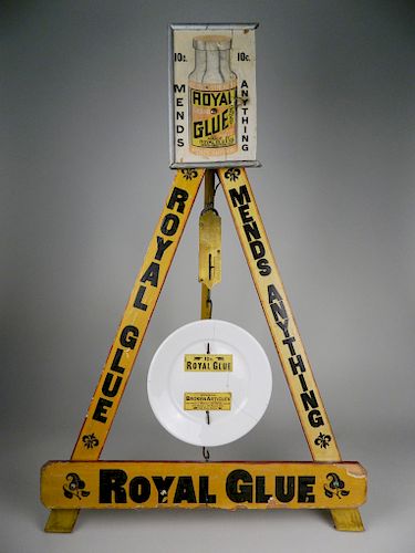 ROYAL GLUE ADVERTISEMENT DISPLAY
