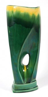 ROYAL HICKMAN ART POTTERY #574
