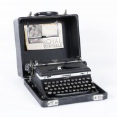 ROYAL QUIET PORTABLE TYPEWRITE