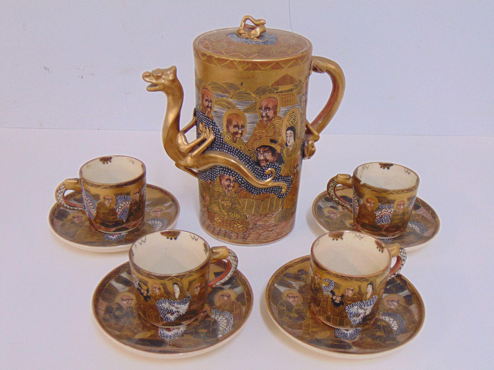 ROYAL SATSUMA TEA SET, TEAPOT & 4