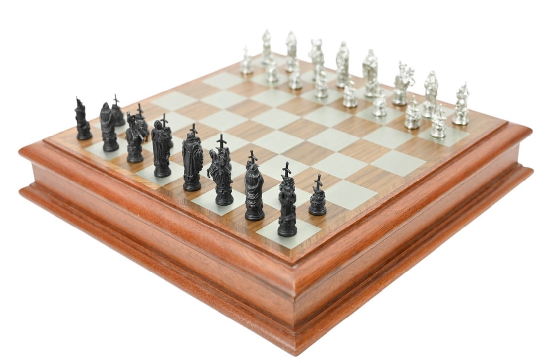 ROYAL SELANGOR CAMELOT PEWTER CHESS
