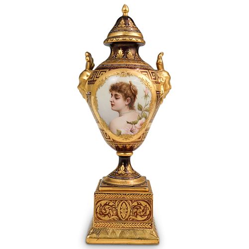 ROYAL VIENNA GILT PORCELAIN