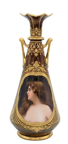 ROYAL VIENNA PORTRAIT VASERoyal