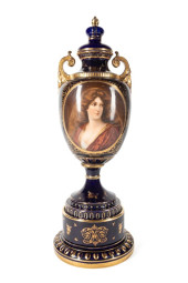 ROYAL VIENNA STYLE COBALT FIGU