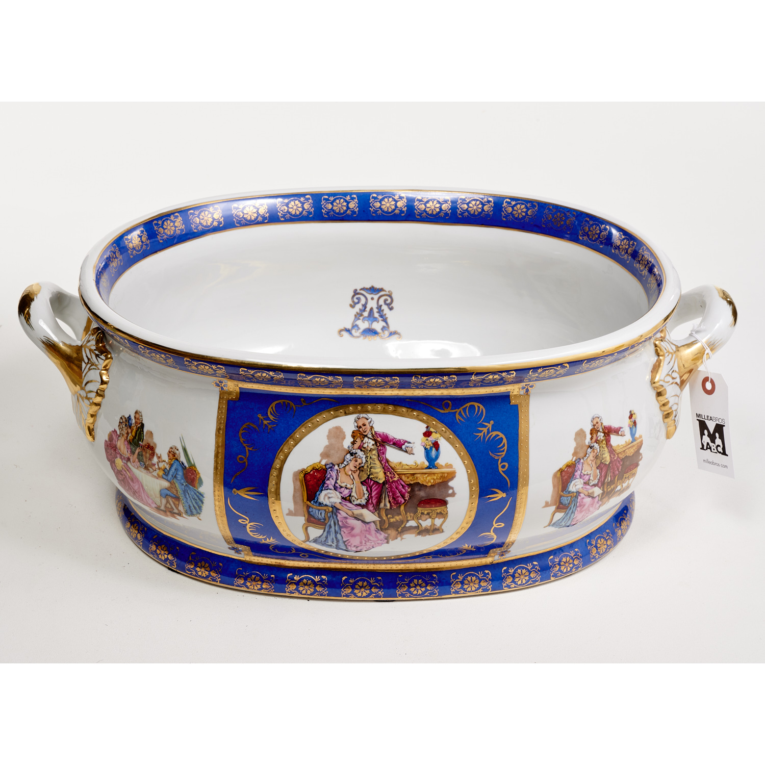ROYAL VIENNA STYLE PORCELAIN FOOT