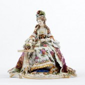 ROYAL VIENNA WOMAN W/ FAN PORC