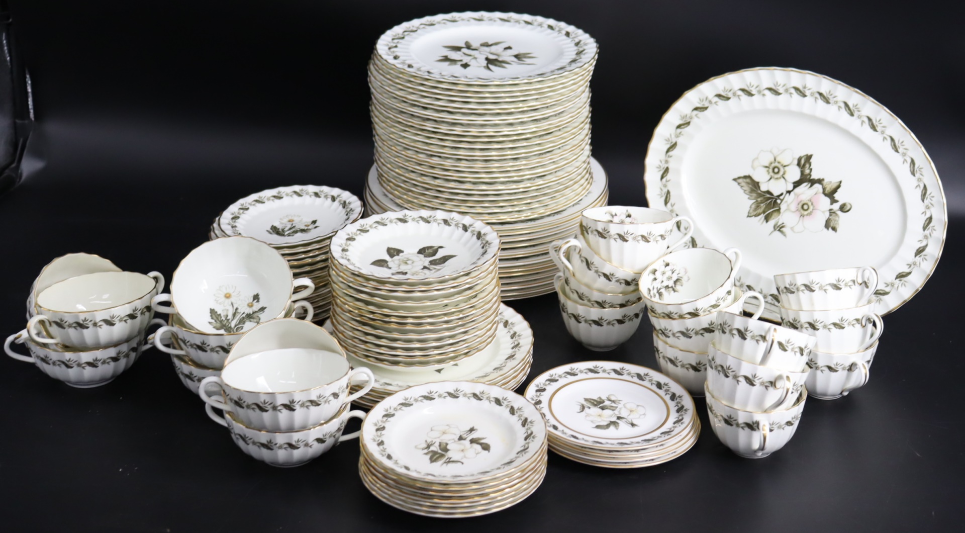 ROYAL WORCESTER CHINA GROUPING To