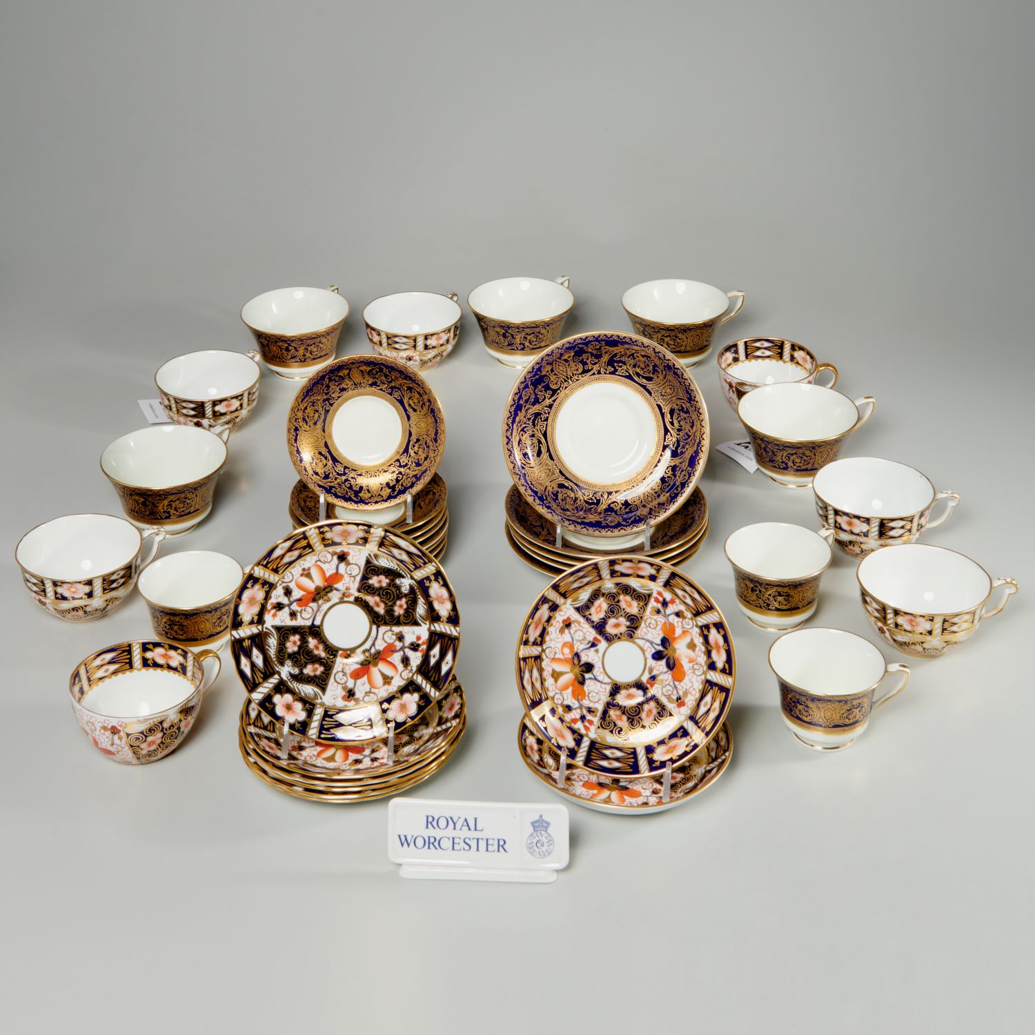 ROYAL WORCESTER & DERBY PORCELAIN