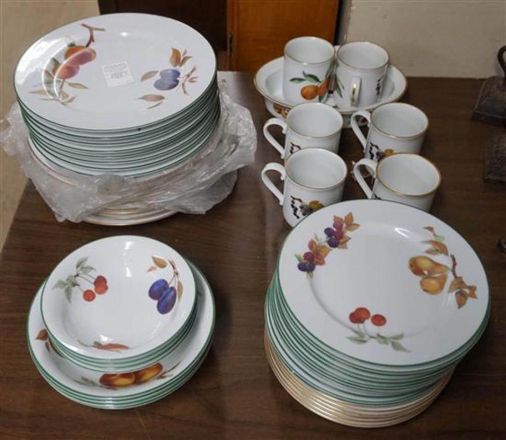 ROYAL WORCESTER 'EVESHAM' AND