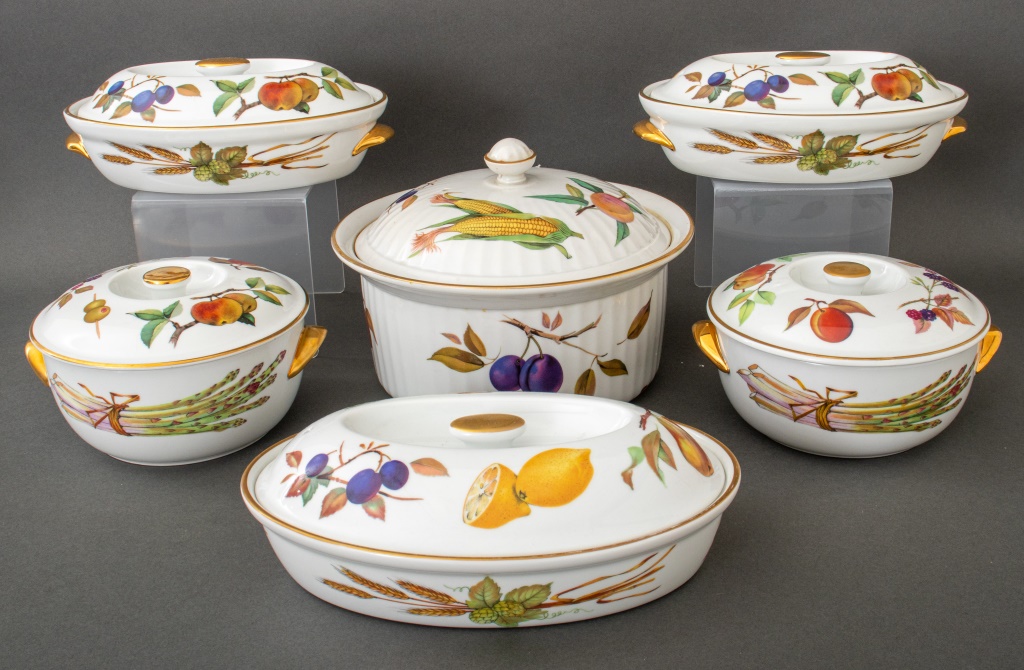 ROYAL WORCESTER "EVESHAM" COVERED