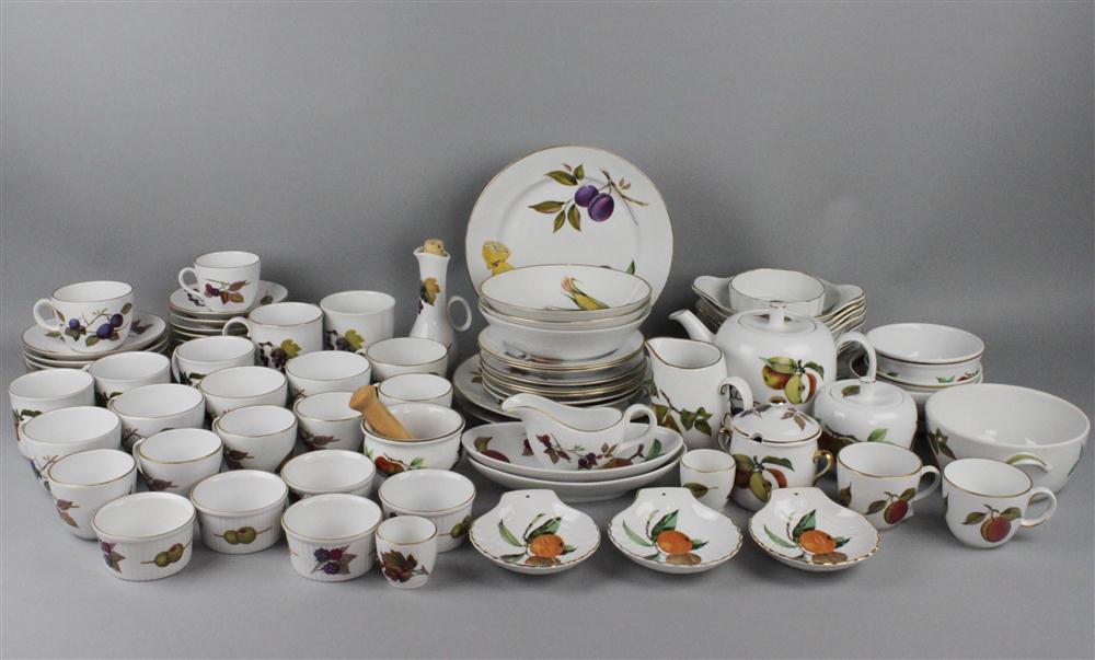 ROYAL WORCESTER 'EVESHAM' PART