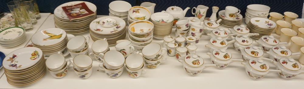 ROYAL WORCESTER EVESHAM PATTERN,