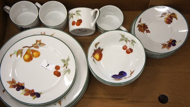 Royal Worcester Evesham Vale 20pc