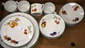 Royal Worcester Evesham Vale 2