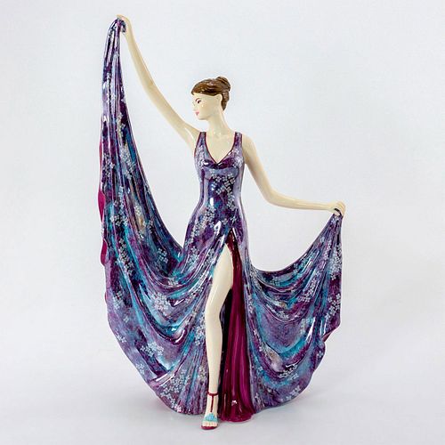 ROYAL WORCESTER FIGURINE, DANCING