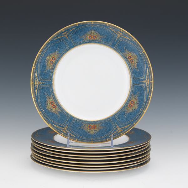 ROYAL WORCESTER PLATES  Nine plates