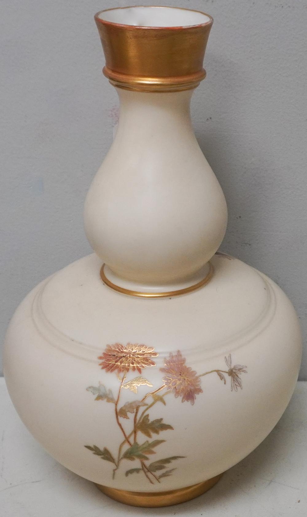 ROYAL WORCHESTER FLORAL DECORATED