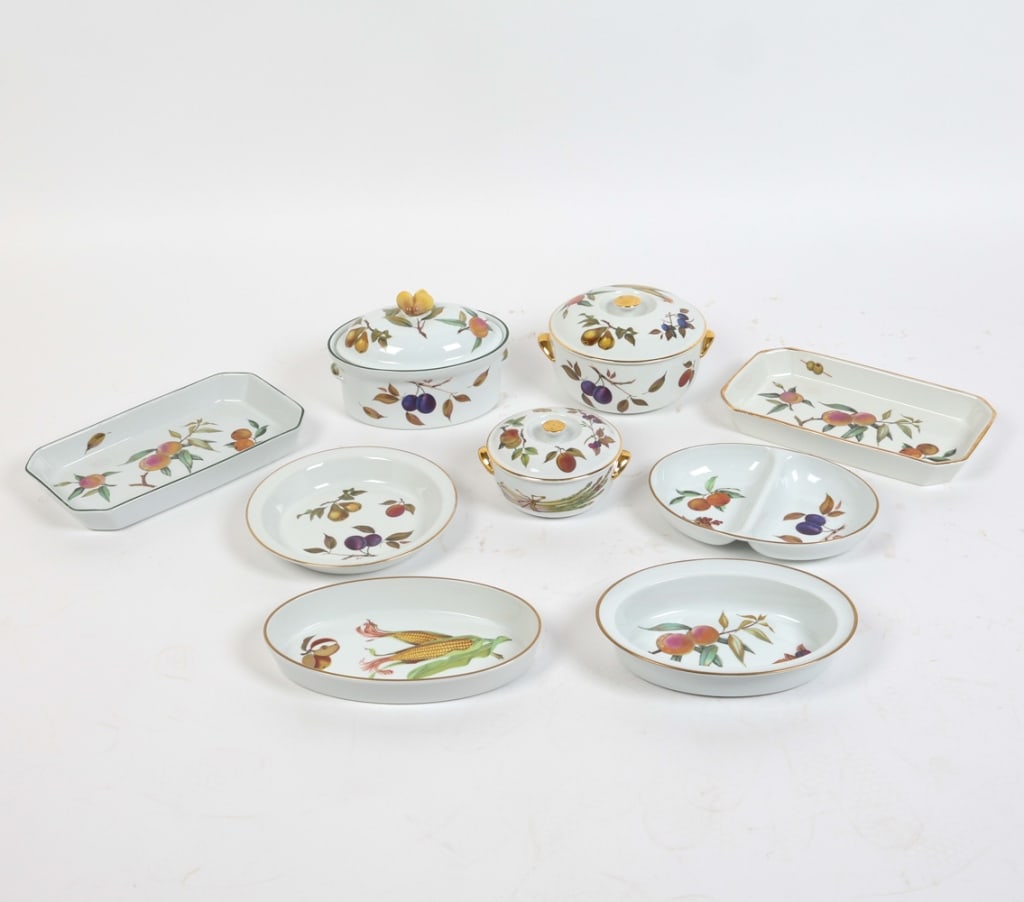 ROYAL WORCHESTER PORCELAIN