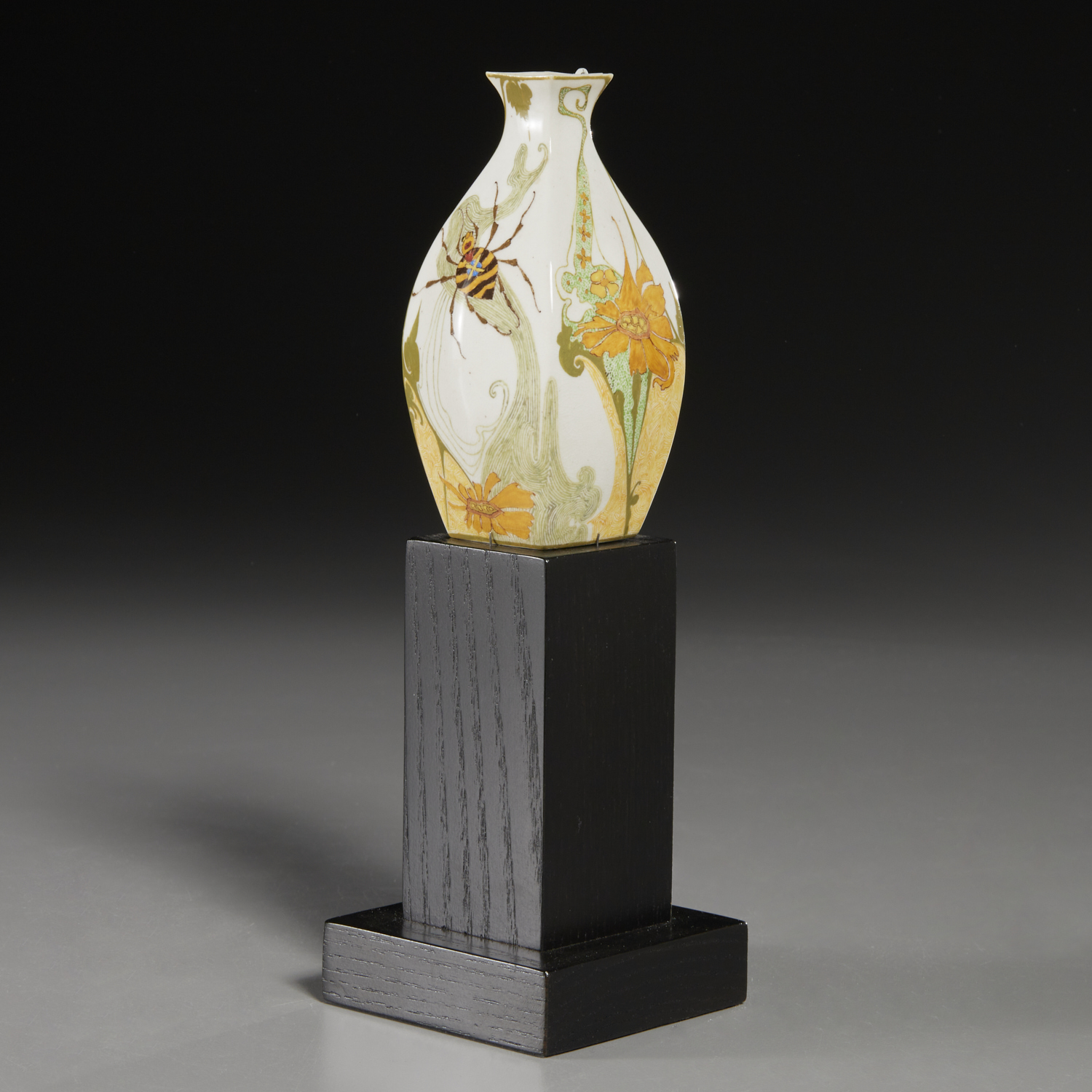 ROZENBURG EGGSHELL PORCELAIN